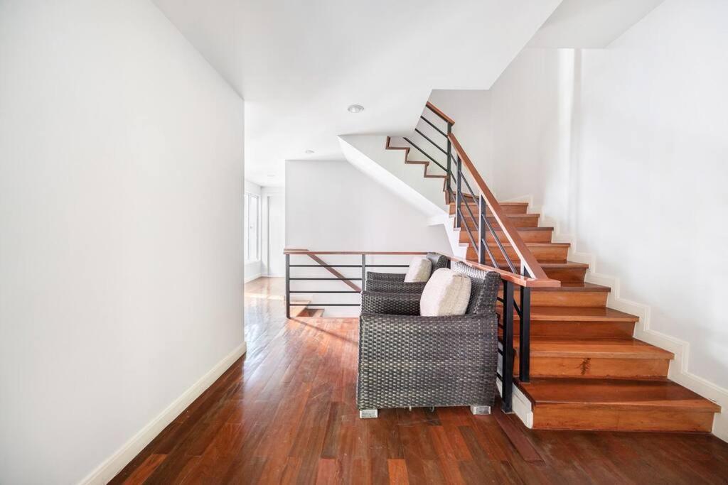 Miq_home901/asok Bts/resort Pool/12pax/1000mbwifi Villa