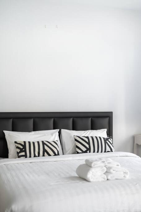 Miq_home901/asok Bts/resort Pool/12pax/1000mbwifi Villa