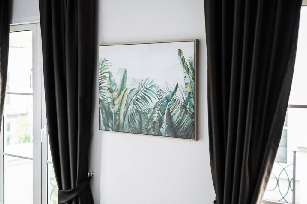 Miq_home901/asok Bts/resort Pool/12pax/1000mbwifi Bangkok