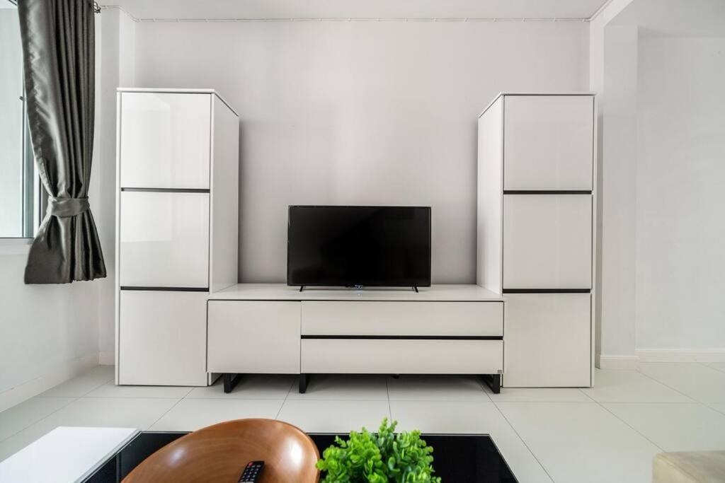 Villa Miq_home901/asok Bts/resort Pool/12pax/1000mbwifi