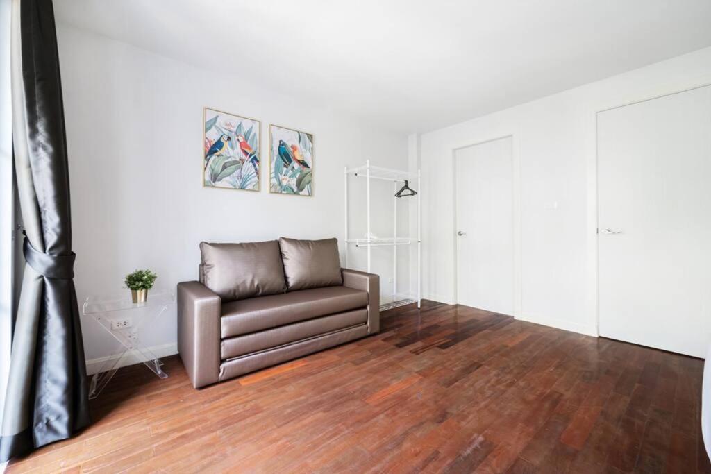 Miq_home901/asok Bts/resort Pool/12pax/1000mbwifi Villa *
