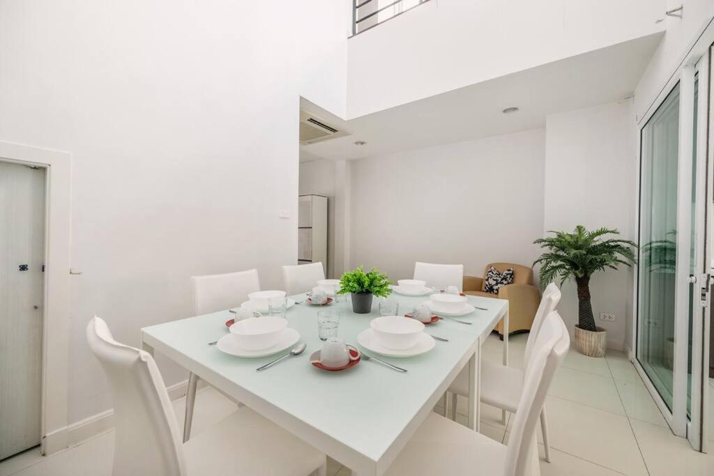 Miq_home901/asok Bts/resort Pool/12pax/1000mbwifi Villa