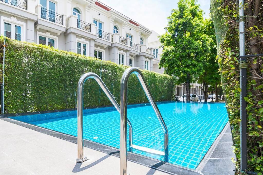 Villa Miq_home901/asok Bts/resort Pool/12pax/1000mbwifi *