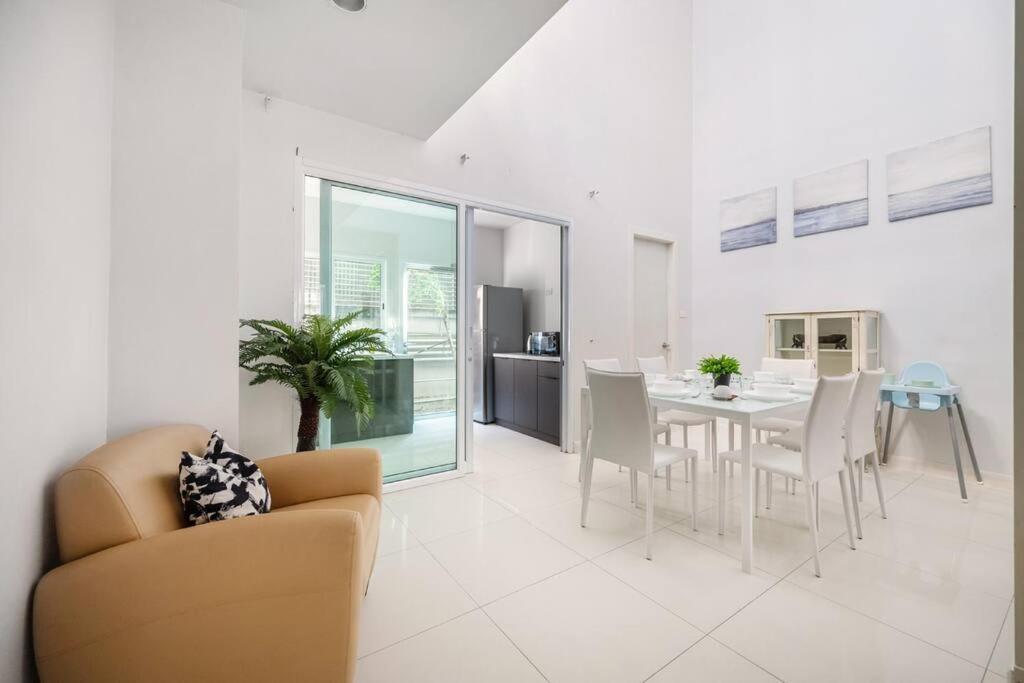 Villa Miq_home901/asok Bts/resort Pool/12pax/1000mbwifi *