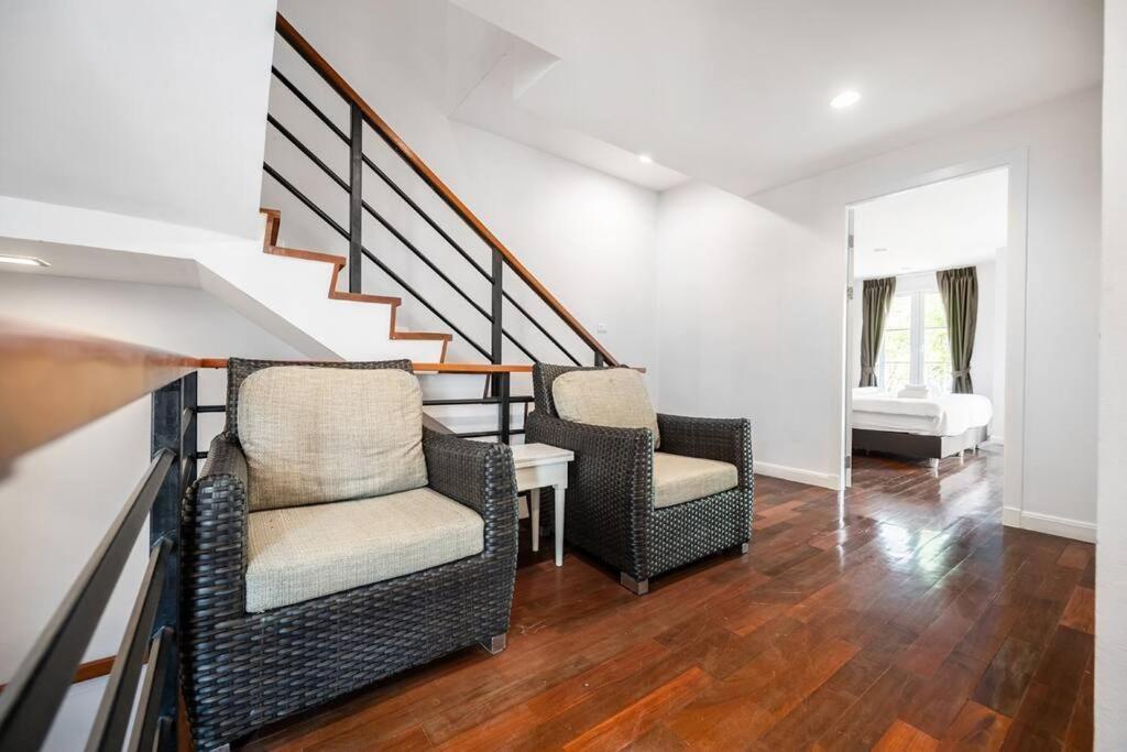 Villa Miq_home901/asok Bts/resort Pool/12pax/1000mbwifi