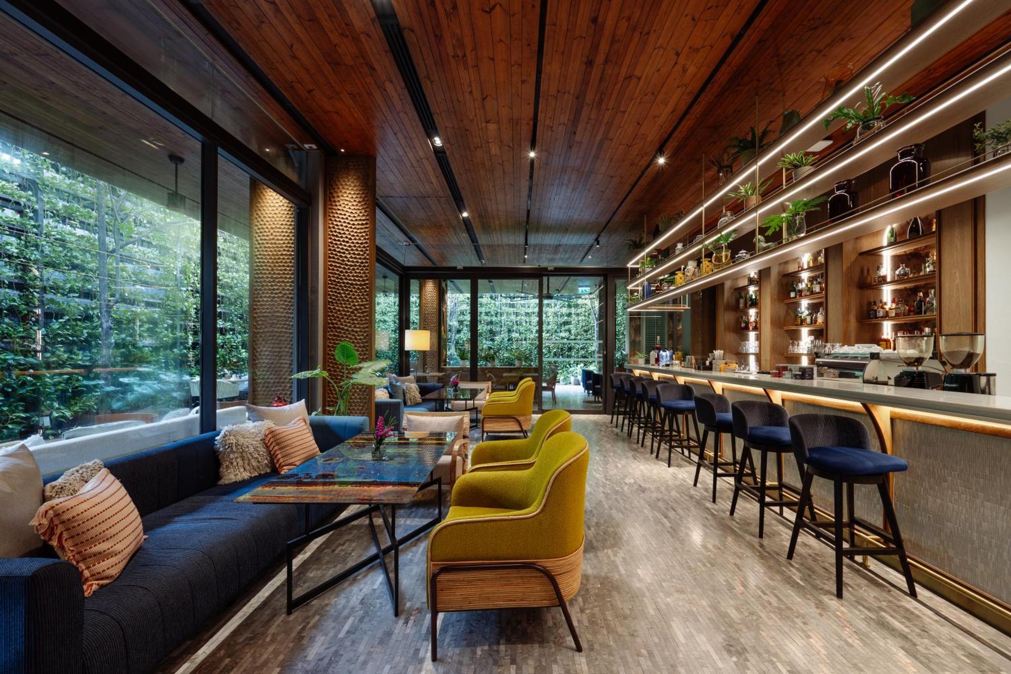 Ad Lib Hotel 4*