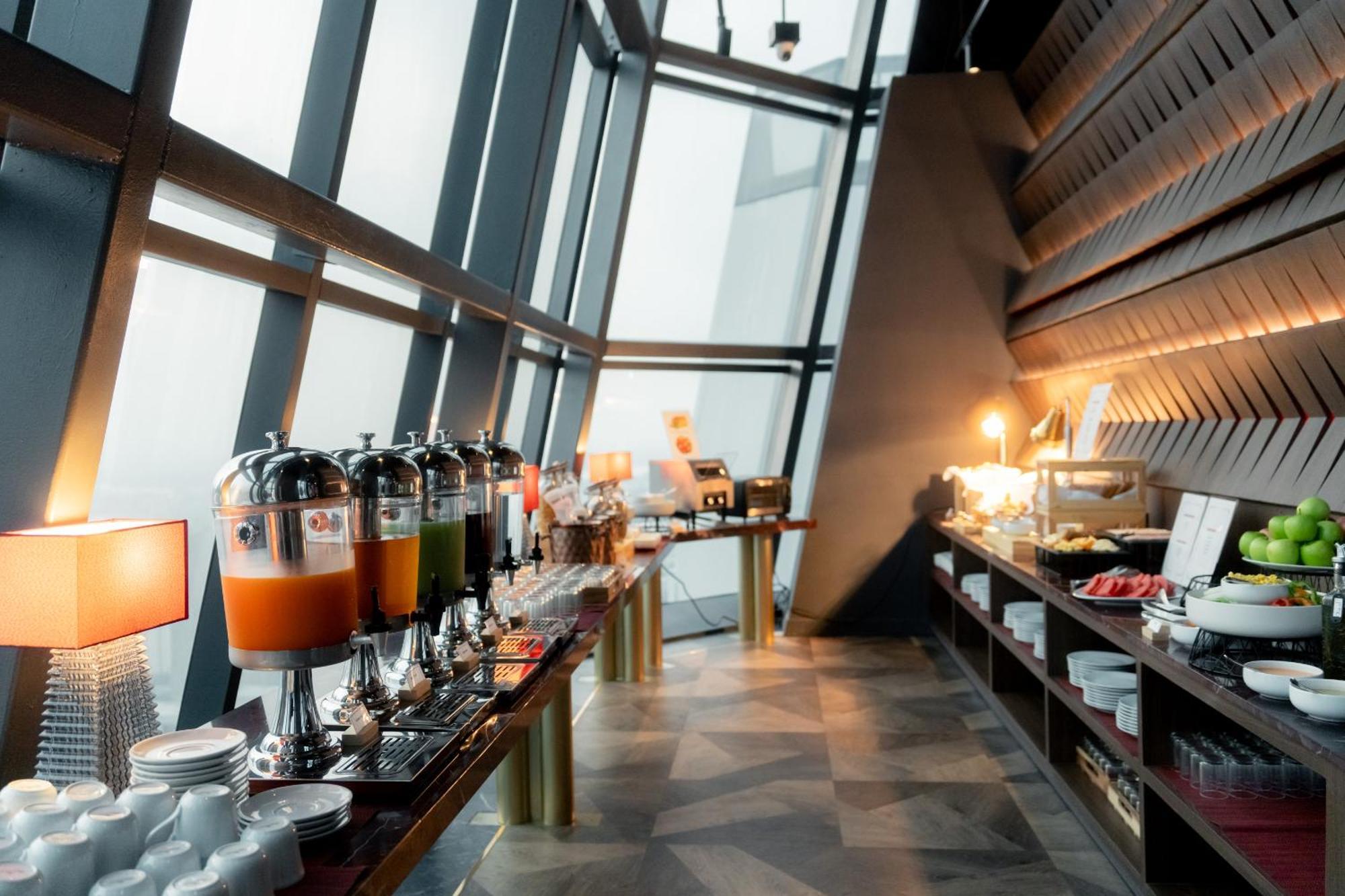 Khách sạn Ascott Embassy Sathorn