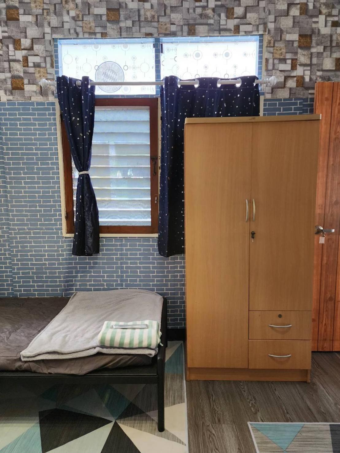 211 Olan Place Spacious With Free Wi-fi Bangkok