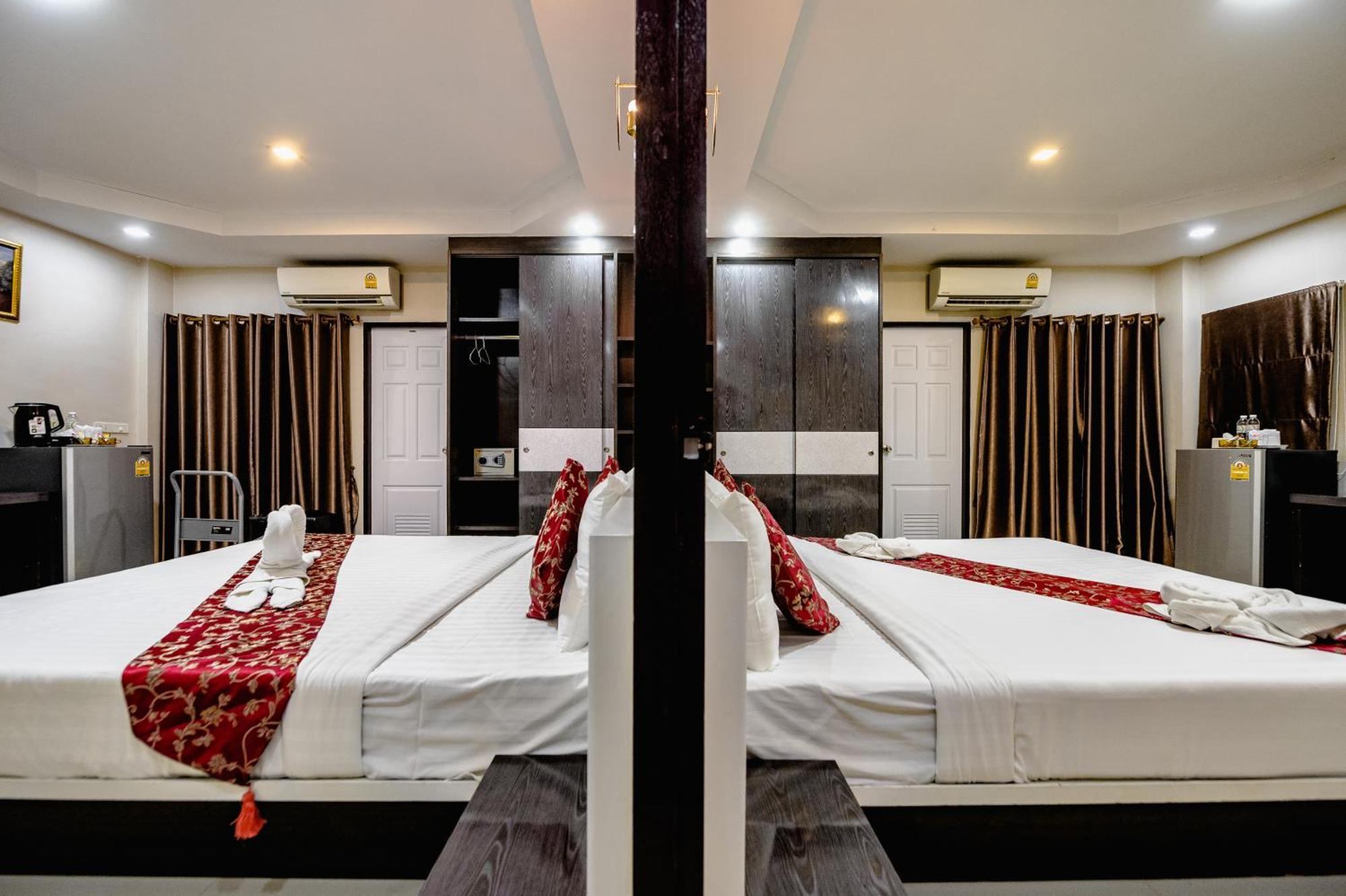 Hotel Gold Airport