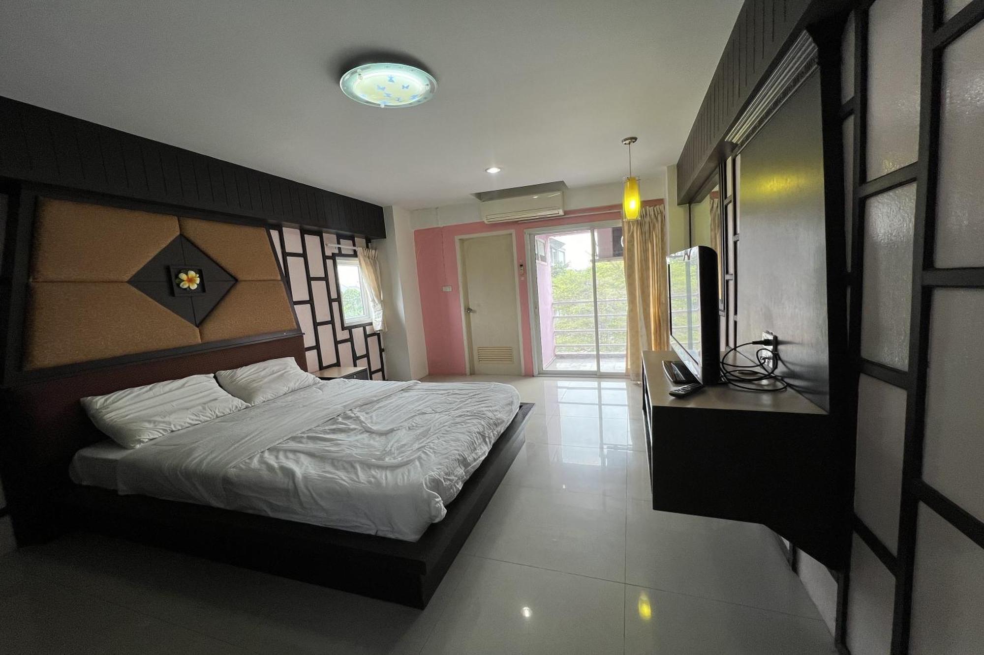 Phongsathon Mansion Apartemen Bangkok