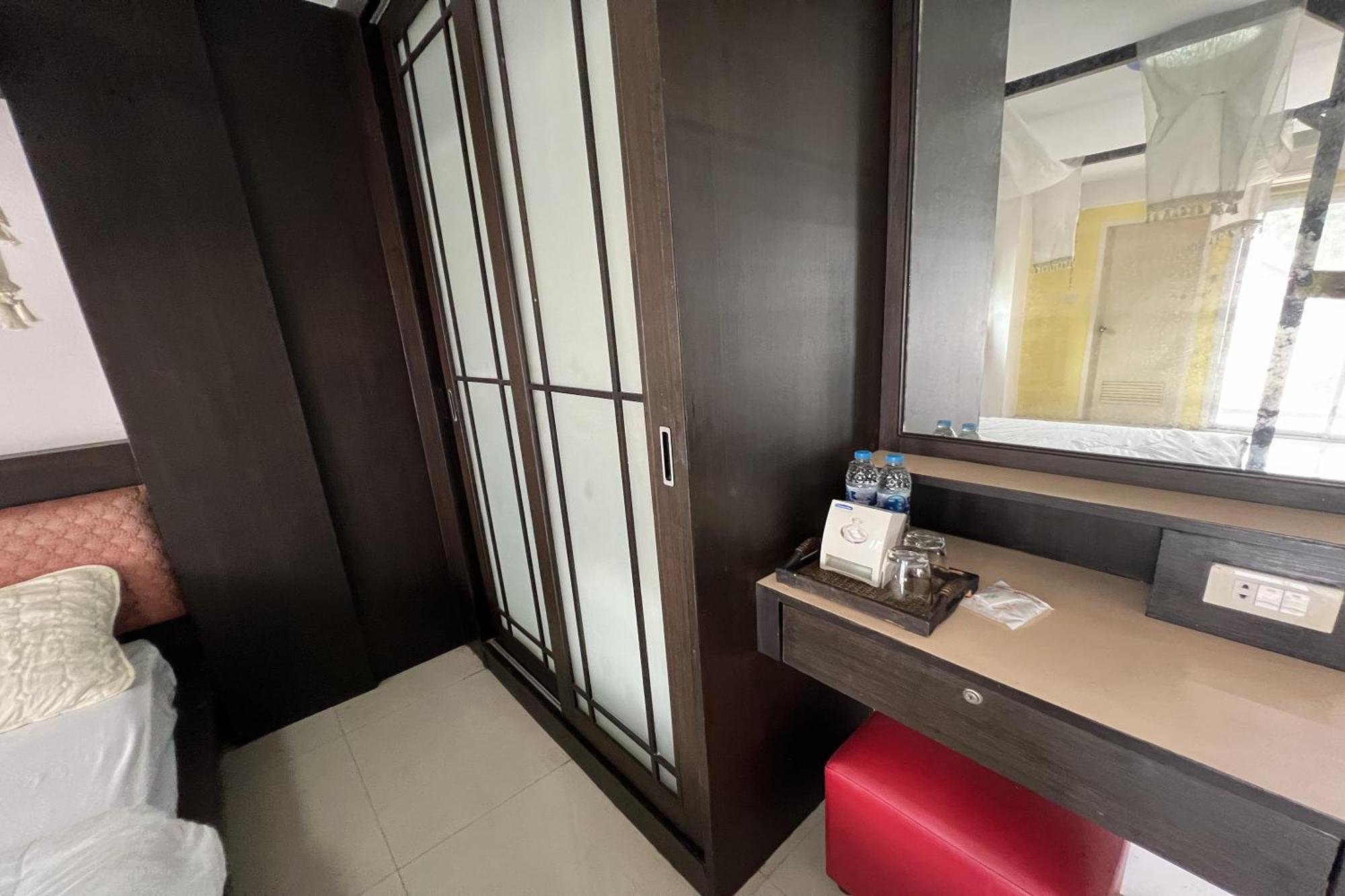 Apartemen Phongsathon Mansion