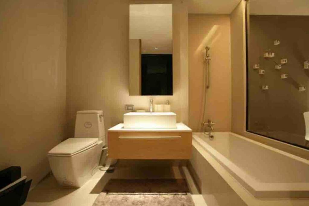 Apartment 1 Bedroom Near Mrt & Bts Station. Bangkok