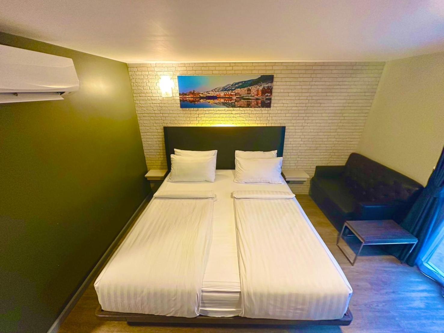 Bb Glass House Hotell