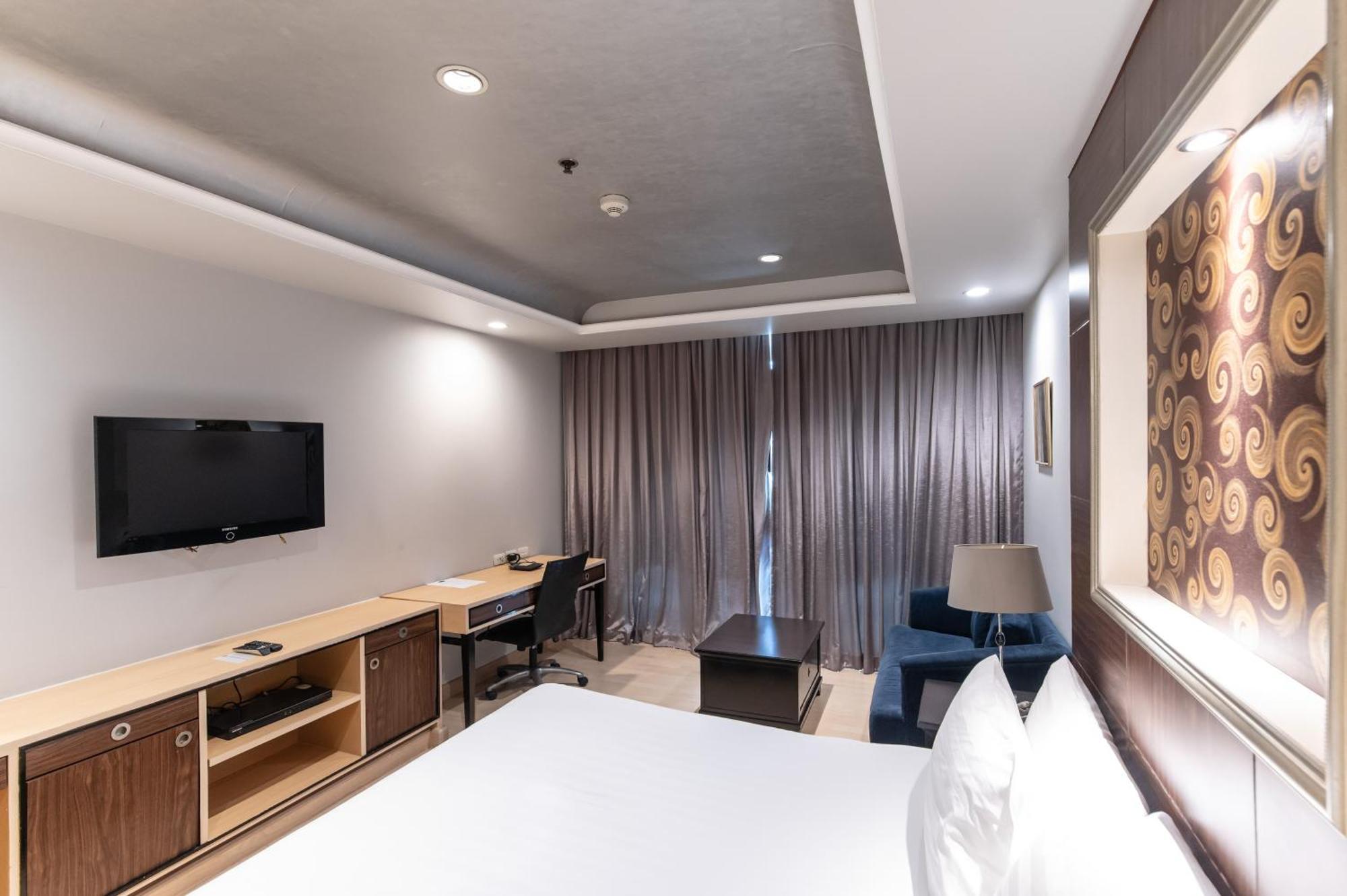 Hotel Admiral Premier 4*