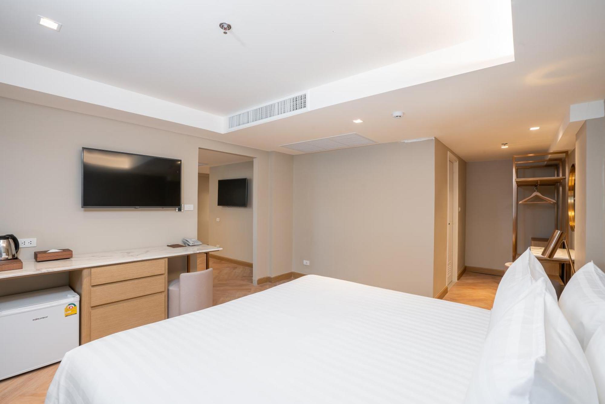Hotell Away Riverside Kene 4*