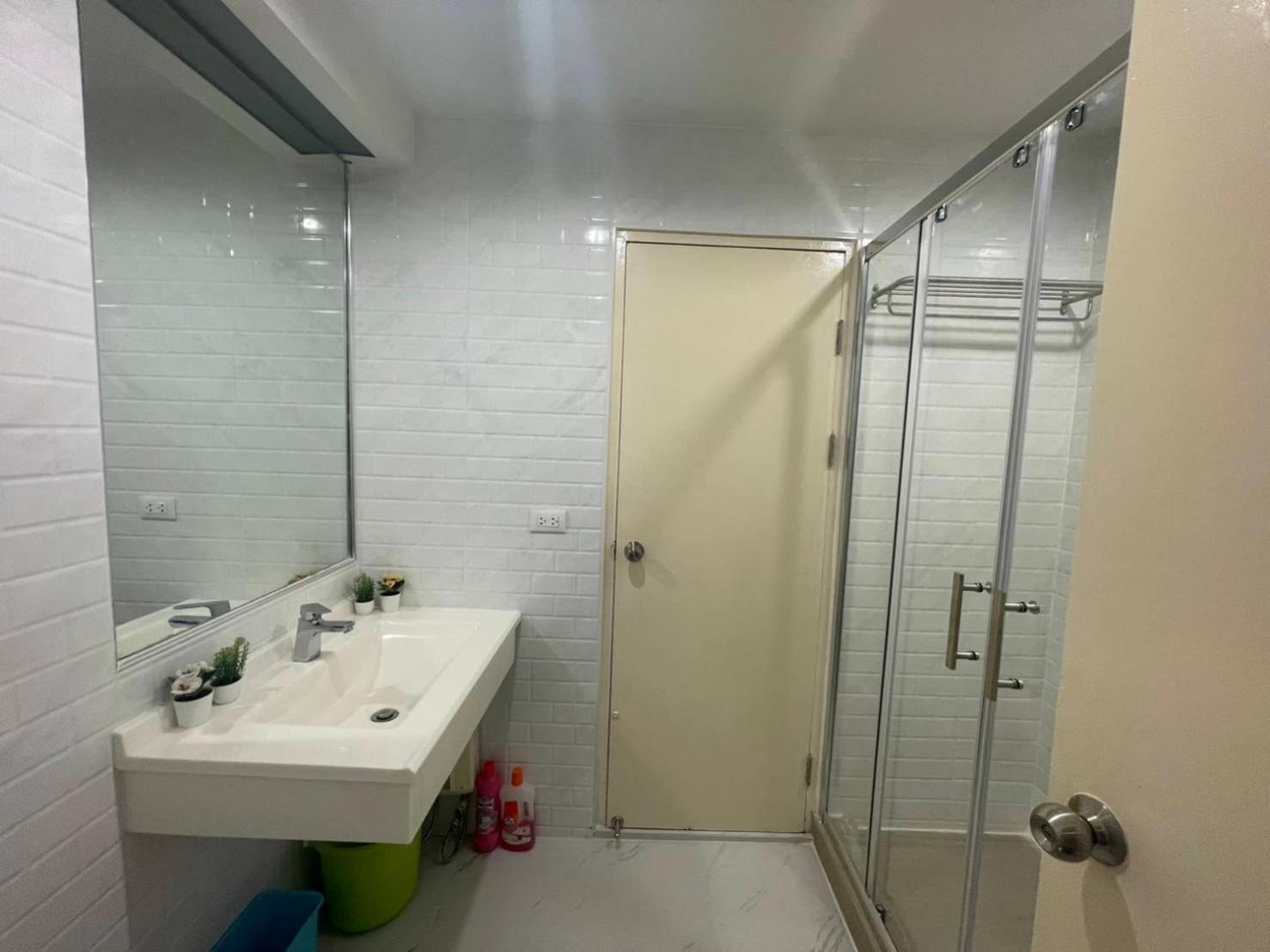 Cozy 1br Walk To Bts And Airport Rail Link Close To Malls G7 Apartment *