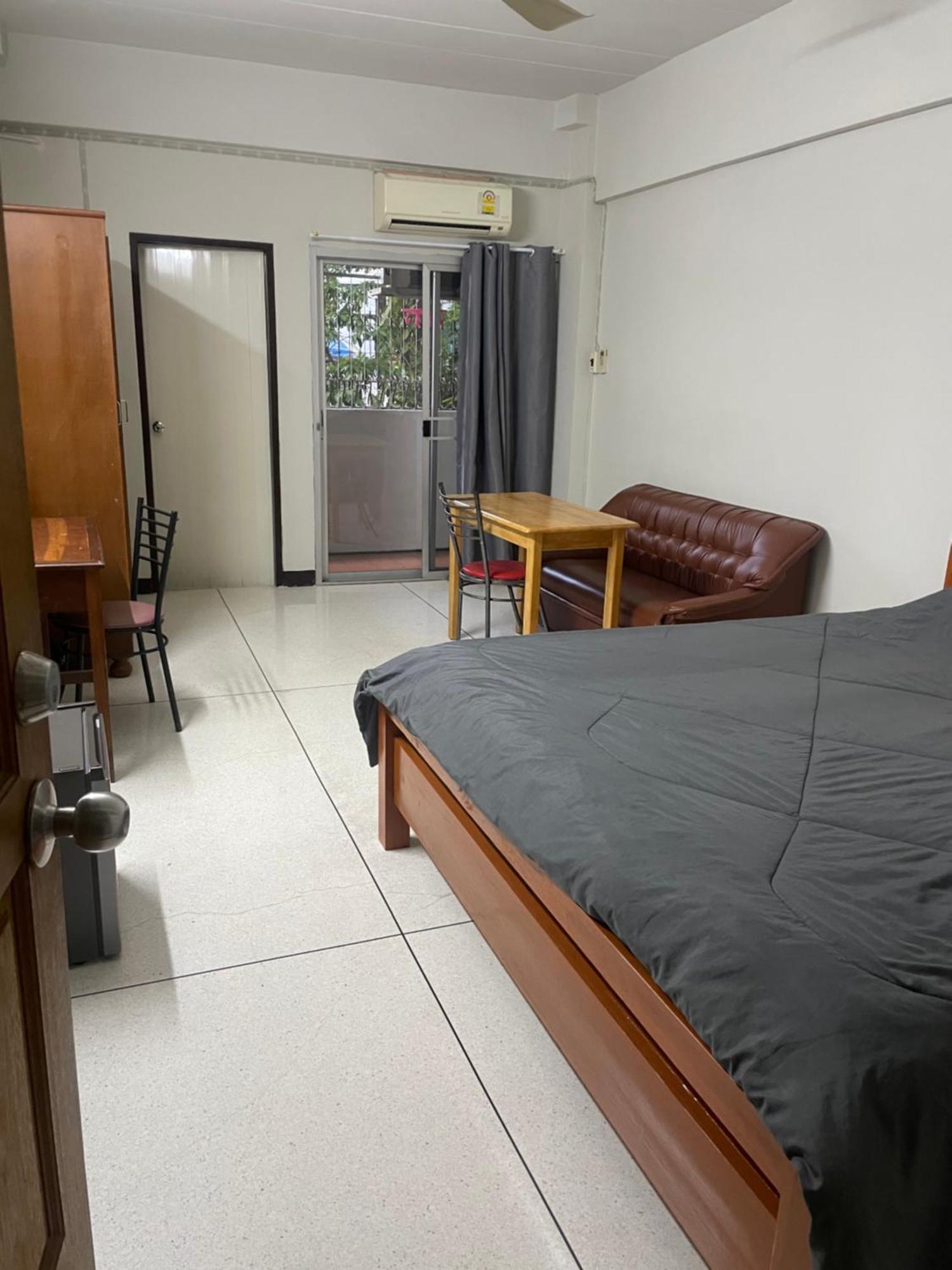 Viriyapon 1st Floor Apartment