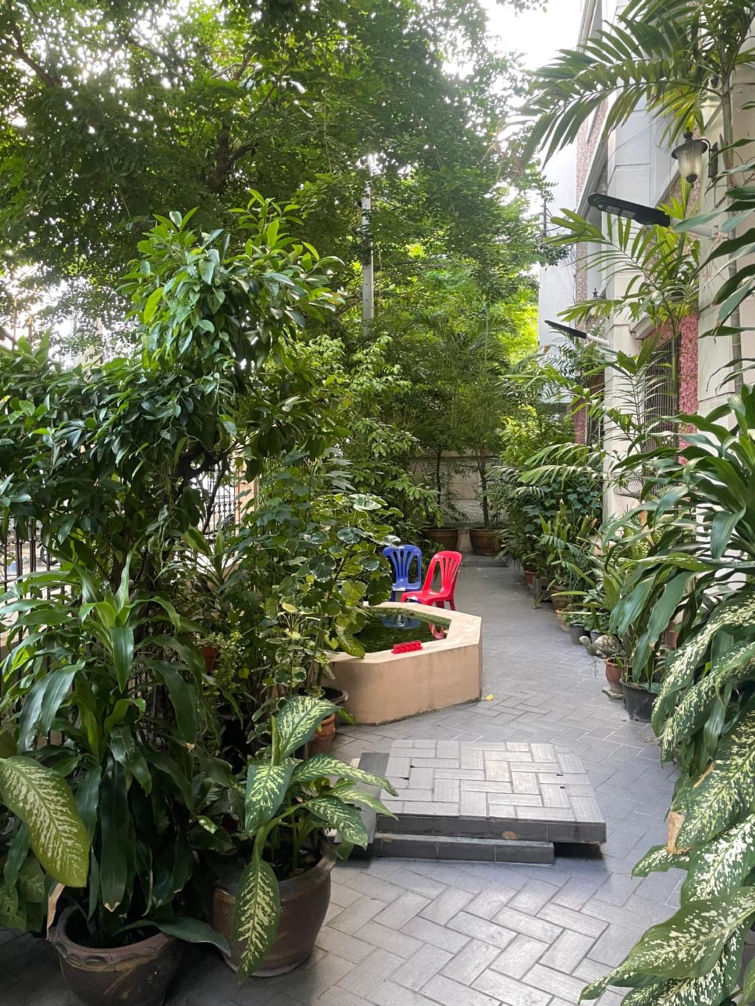 Viriyapon 1st Floor Bangkok