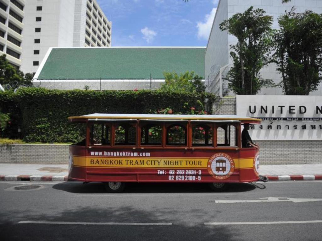 Khách sạn De Moc Bangkok
