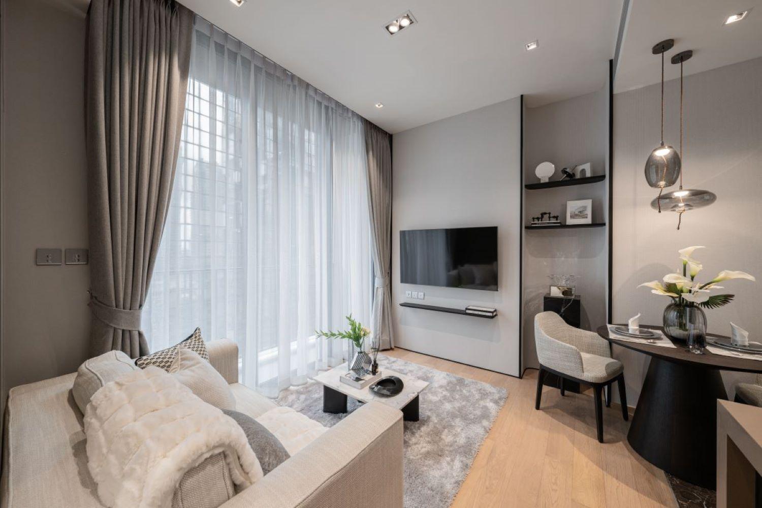 Căn hộ Ultra Luxury Large High Floor Nana Asok Bts Mrt
