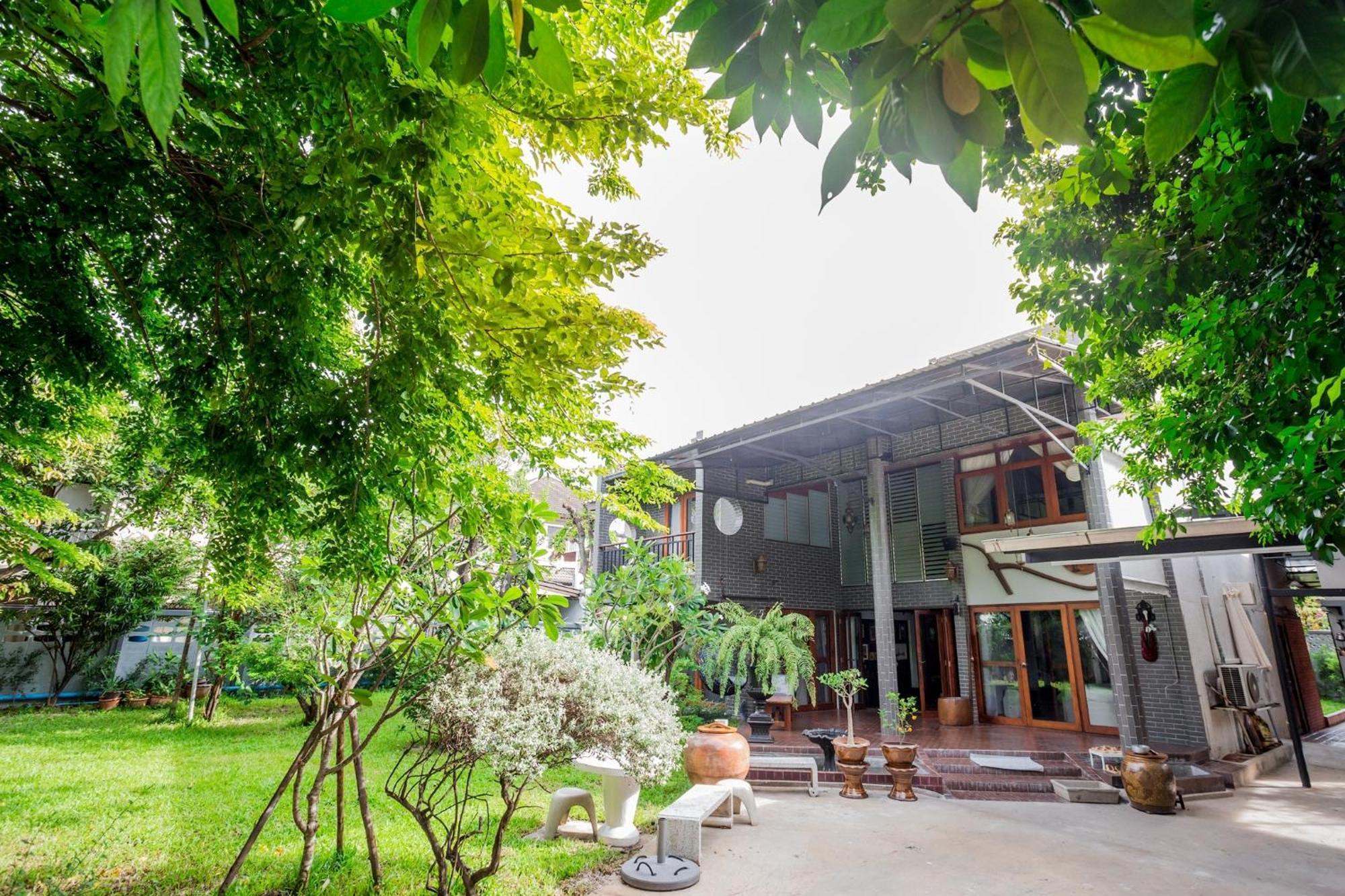 Narra House Sukhumvit58 Tempat Tidur & Sarapan 3*