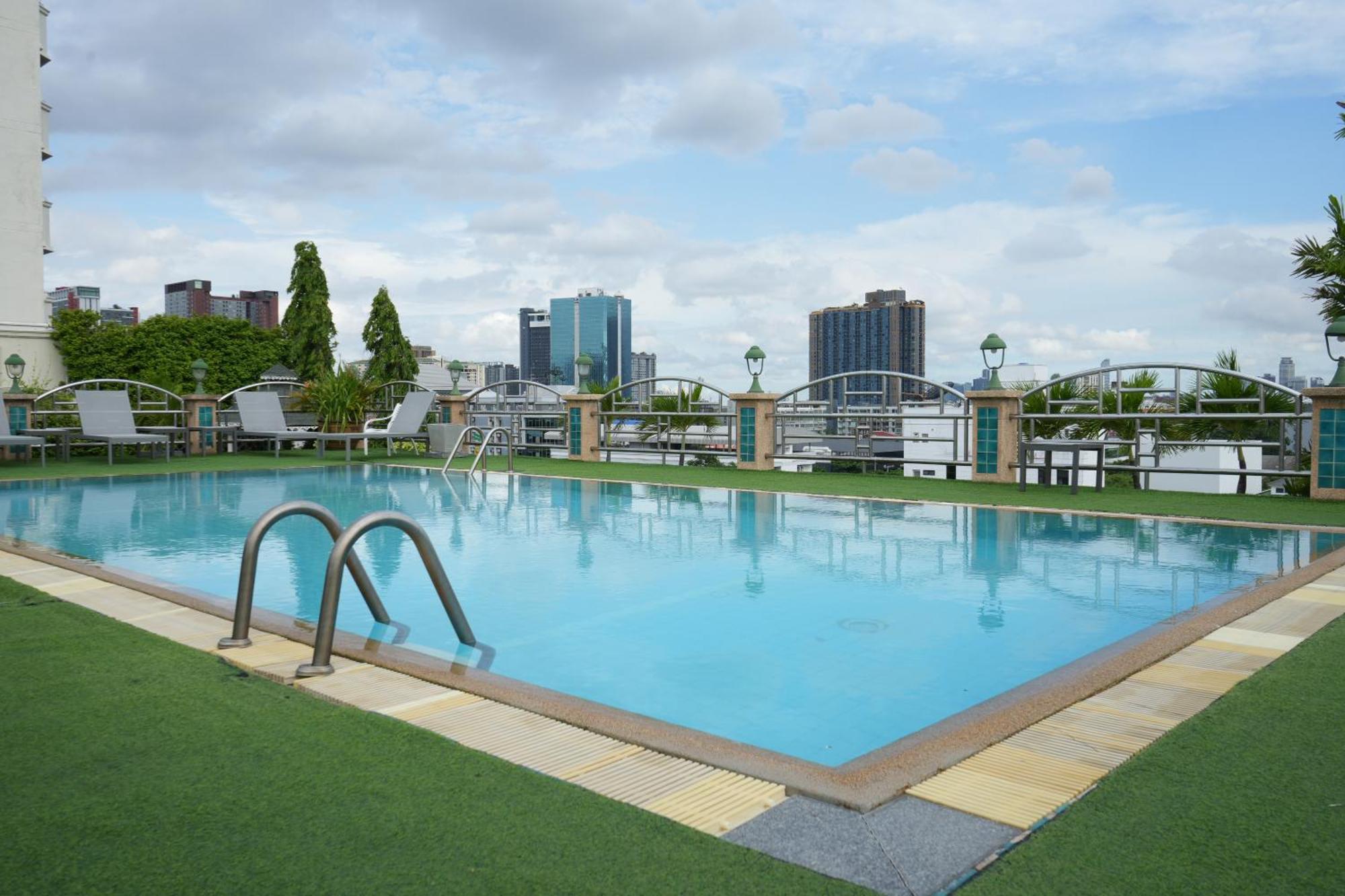 Royal 4* Bangkok