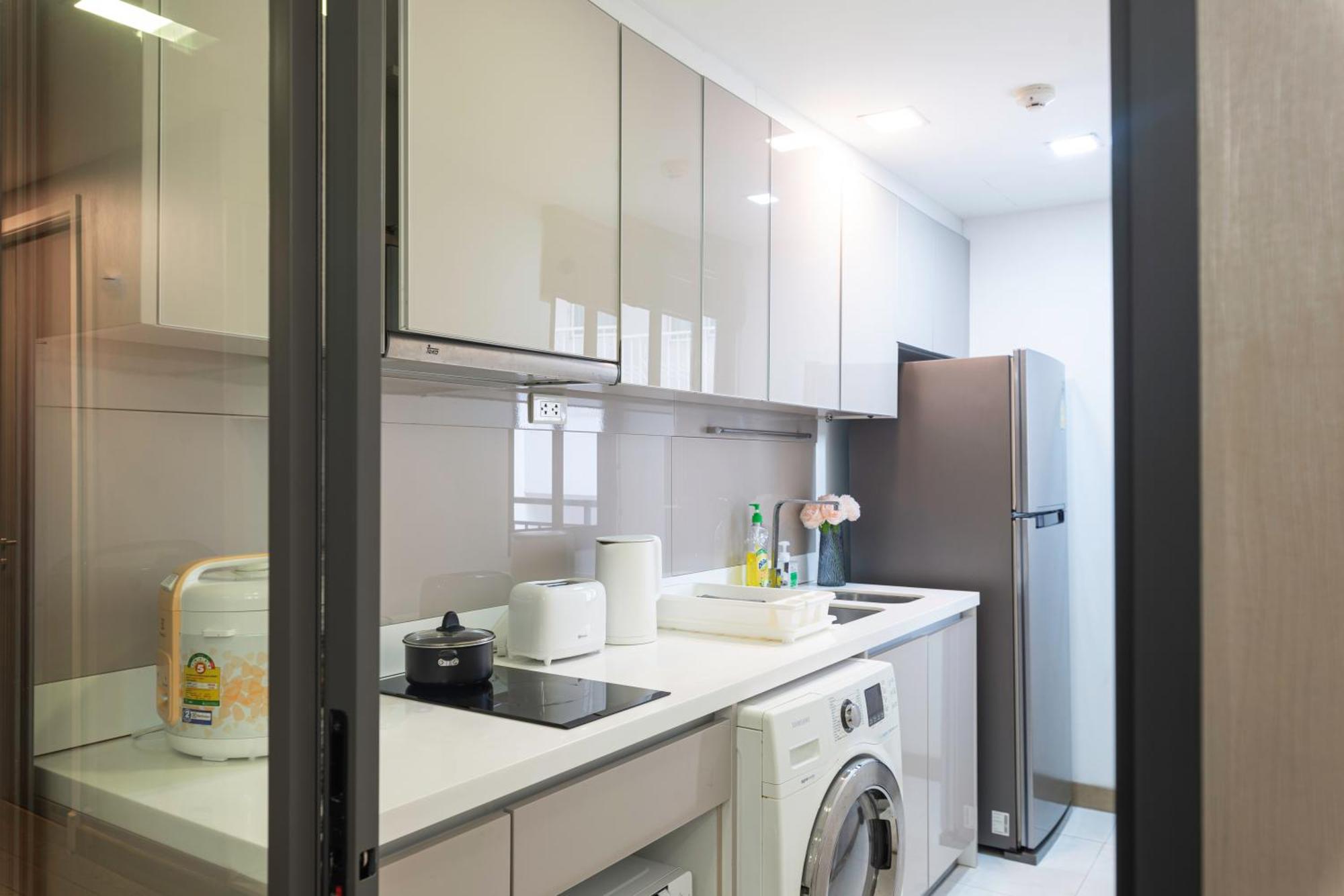 Dazzle Sukhumvit 7 By Lefoyer Apartamento Banguecoque