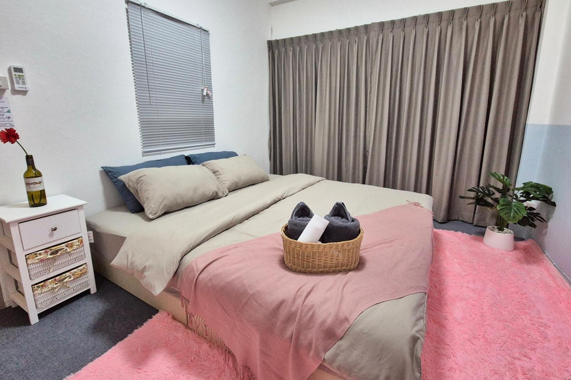 Entire Townhouse At Yaek Lam Sali Station Bangkok