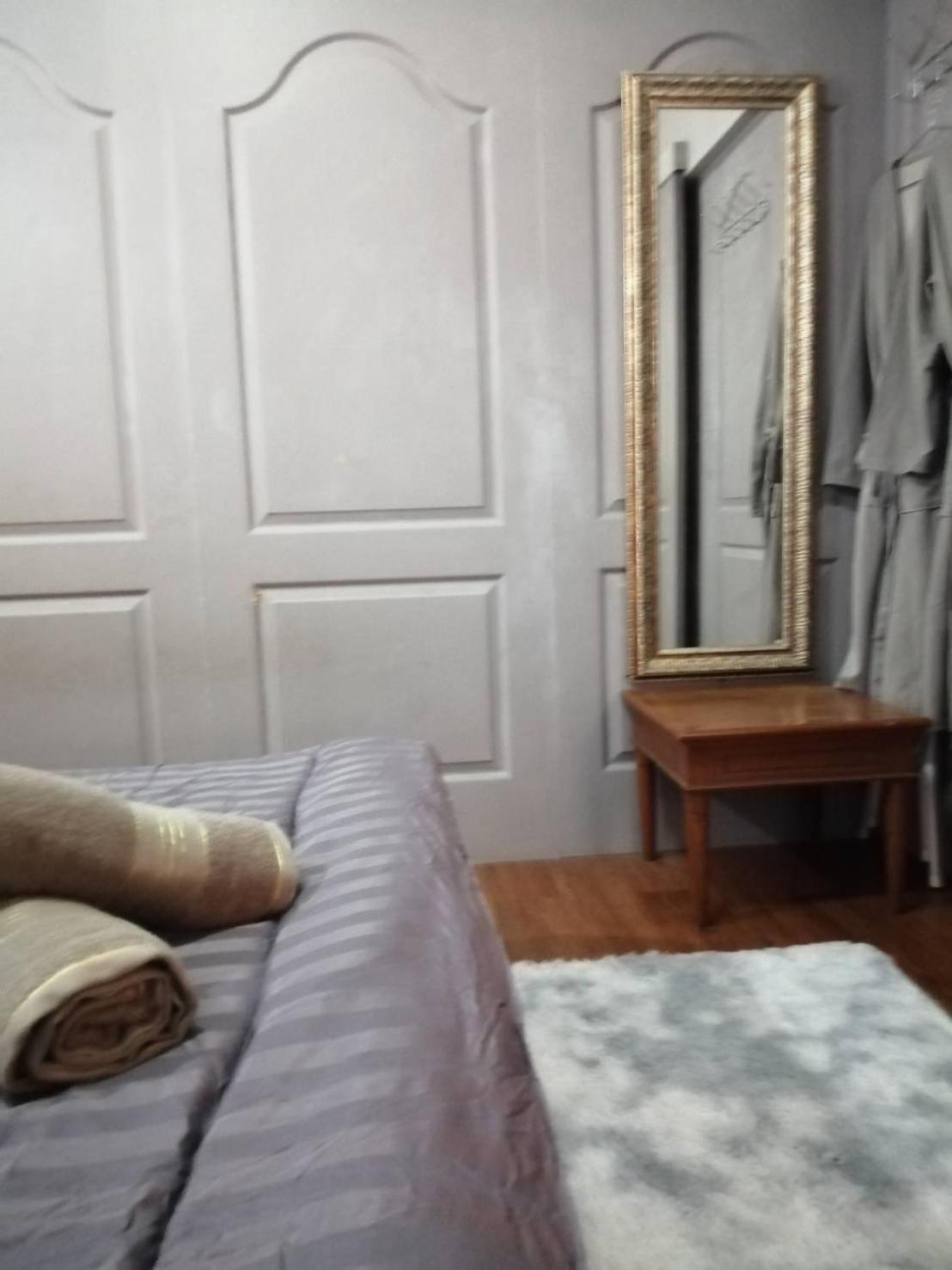 Baan Chay Sala, 2 Bedrooms House Near Airport Holiday home *