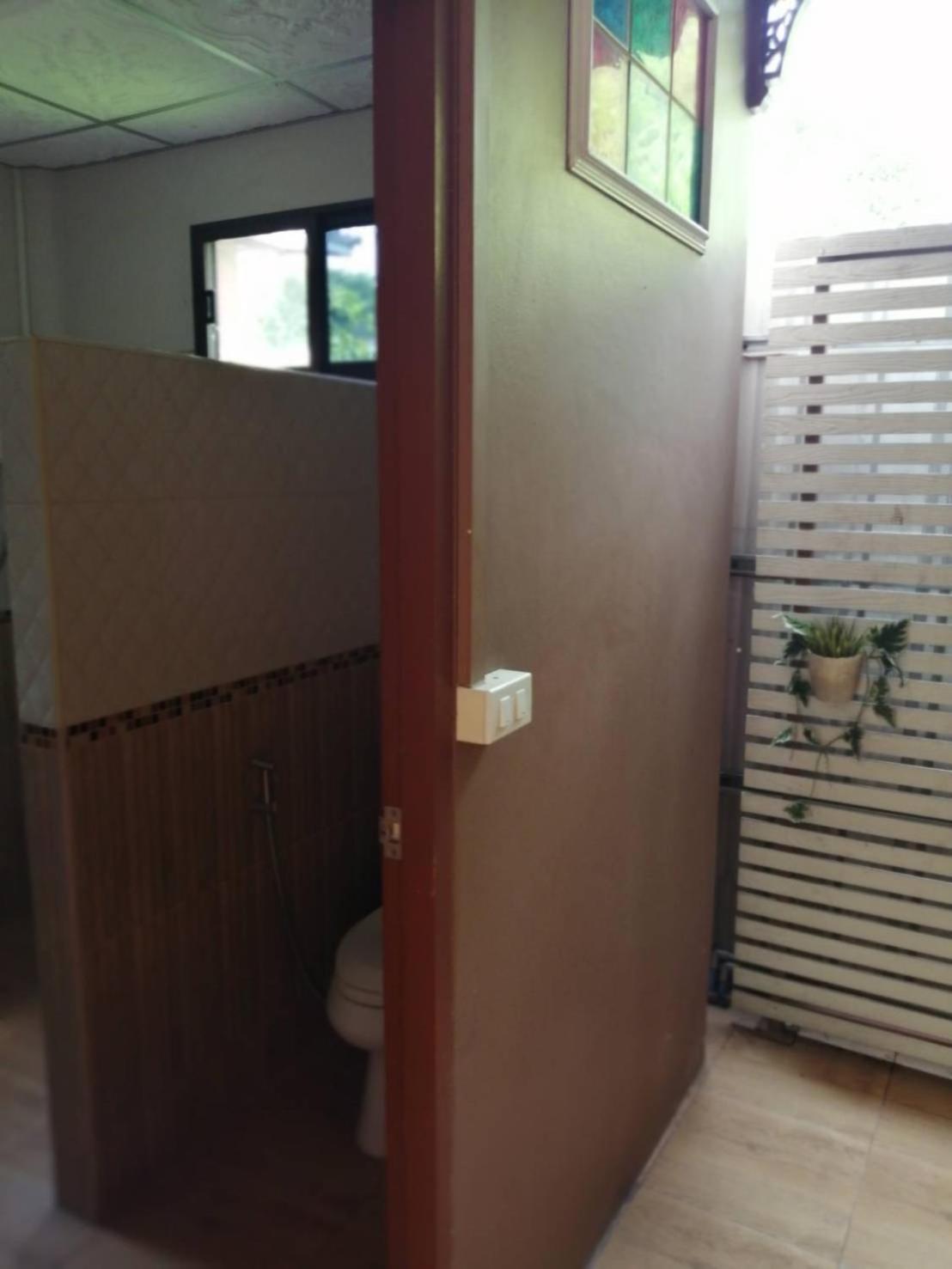 Baan Chay Sala, 2 Bedrooms House Near Airport