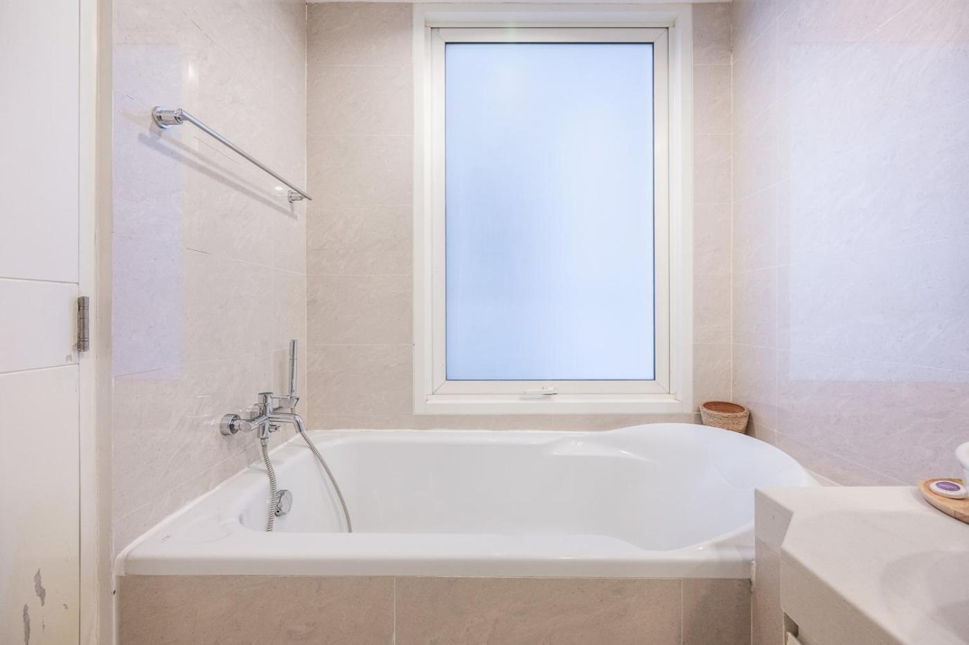 Bts Phromphong Sukhumvit 24 Family 2 Bedroom 2 Bathroom Apartamento Bangkok