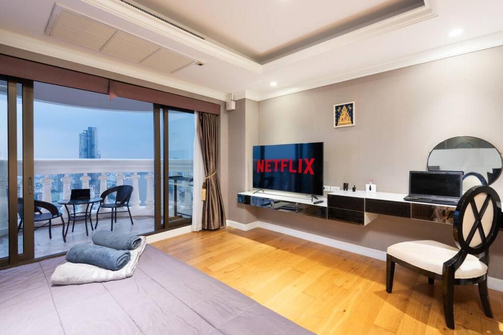 Apartment Bangrak Riverview High Floor Hangover 47fl