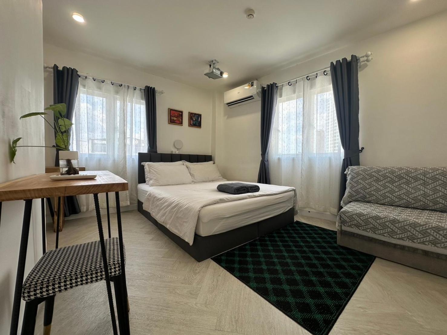 Ostello The White Den Sukhumvit 44 Bangkok