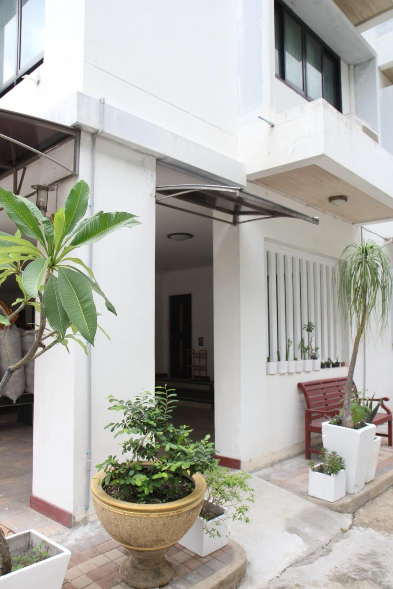 Gasthuis ลาดกระบัง ใกล้สนามบิน แบบอบอุ่นส่วนตัว Bangkok