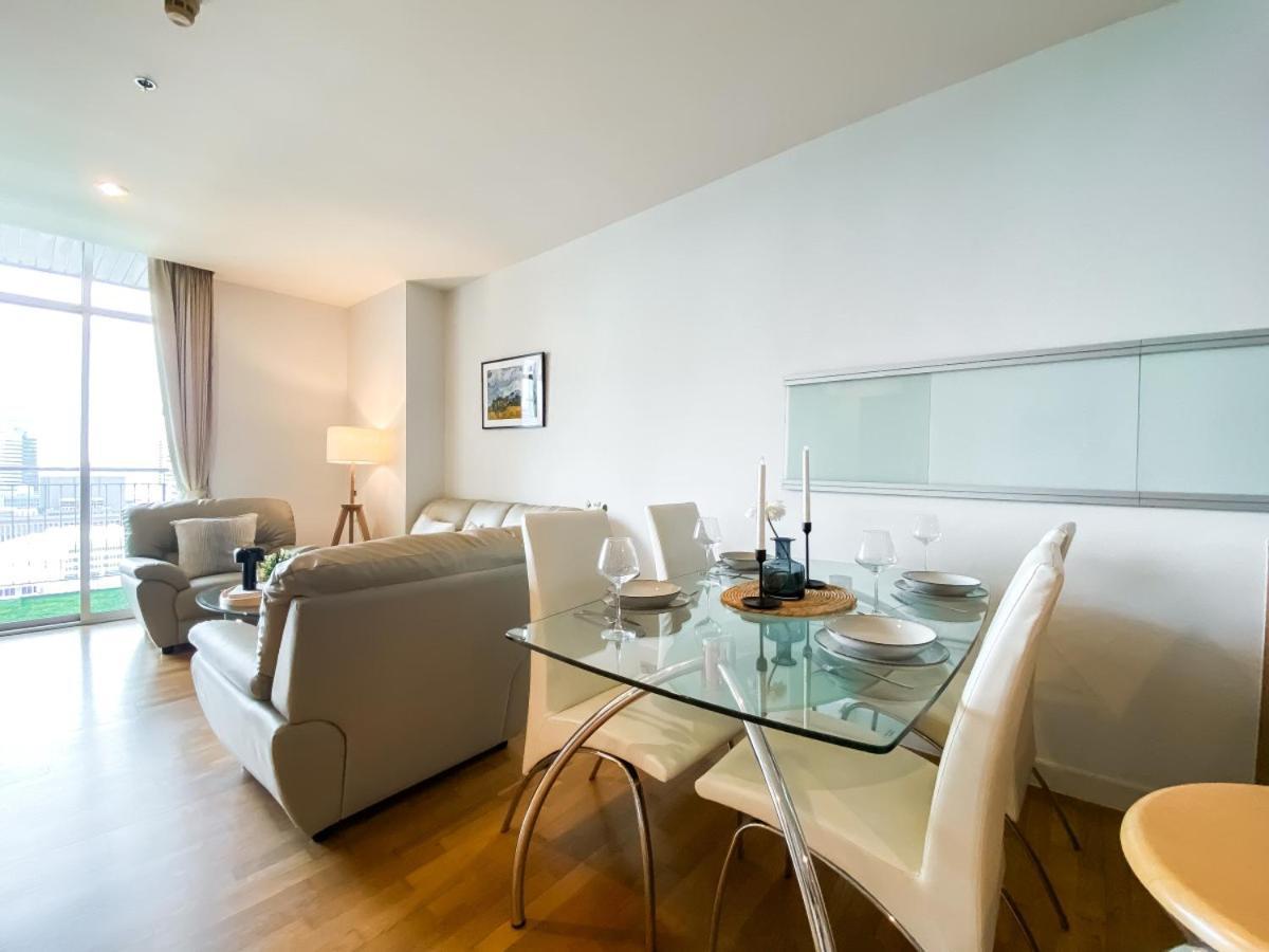 Downtown View 65 Sqm - Ultra Fast Wifi - Sathorn Apartment