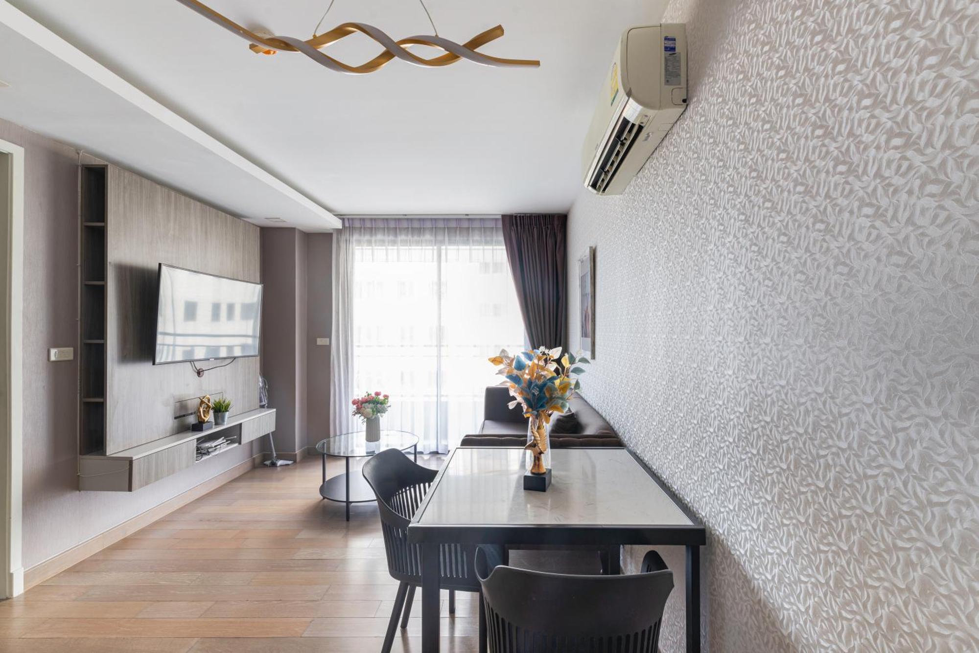 Dazzle Sukhumvit 7 By Lefoyer Appartamento