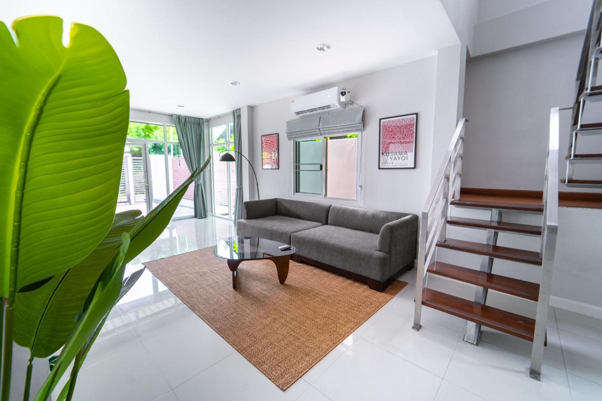 5 Star Spacious & Bright 4br House With Cinema * Bangkok
