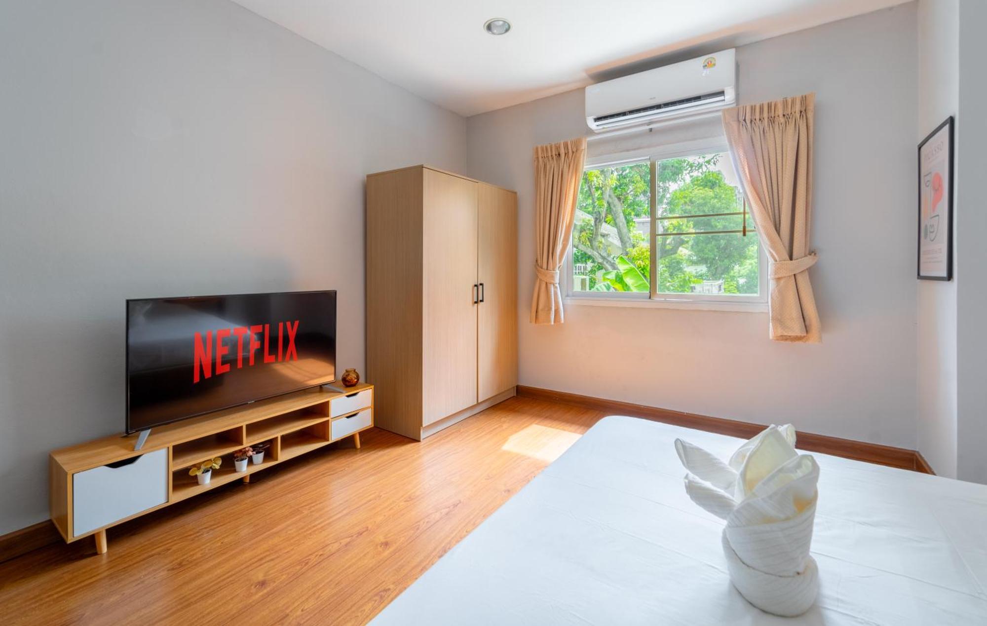 Holiday home 5 Star Spacious & Bright 4br House With Cinema Bangkok