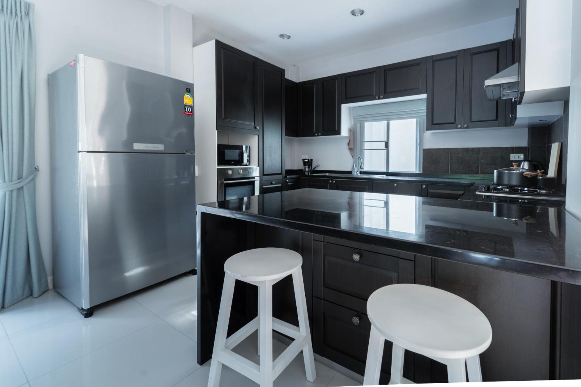 5 Star Spacious & Bright 4br House With Cinema * Bangkok