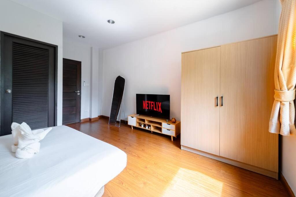 5 Star Spacious & Bright 4br House With Cinema * Bangkok