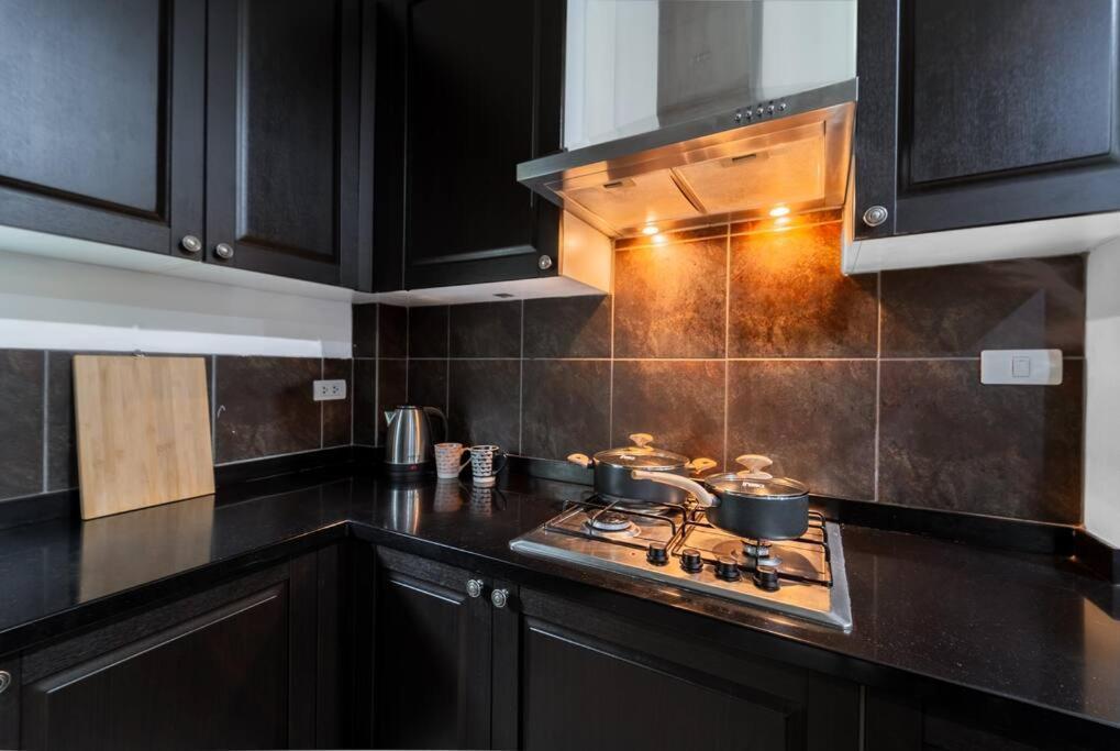 Holiday home 5 Star Spacious & Bright 4br House With Cinema Bangkok