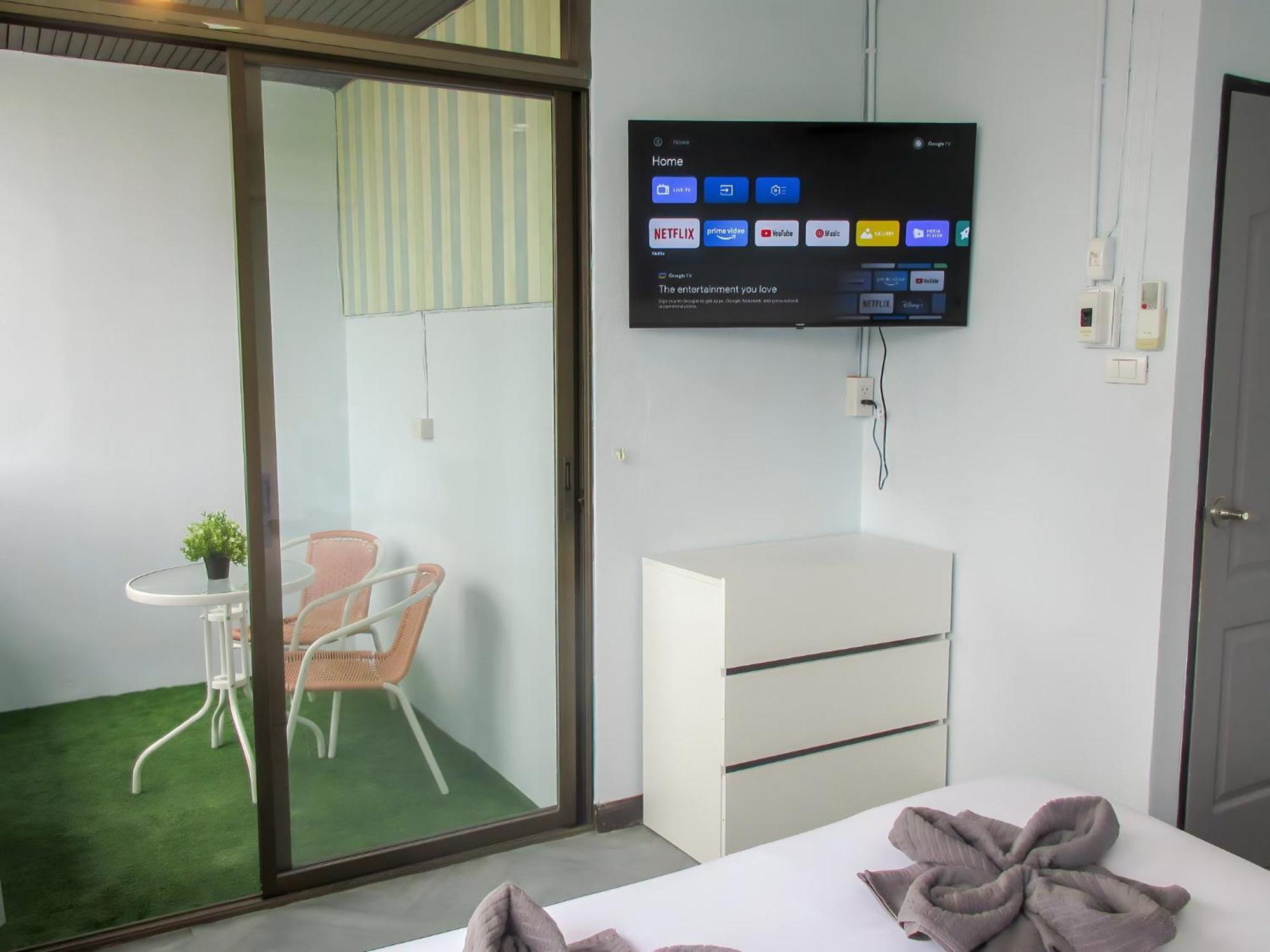 Asrama 420 - Ekkamai Buds & Beds
