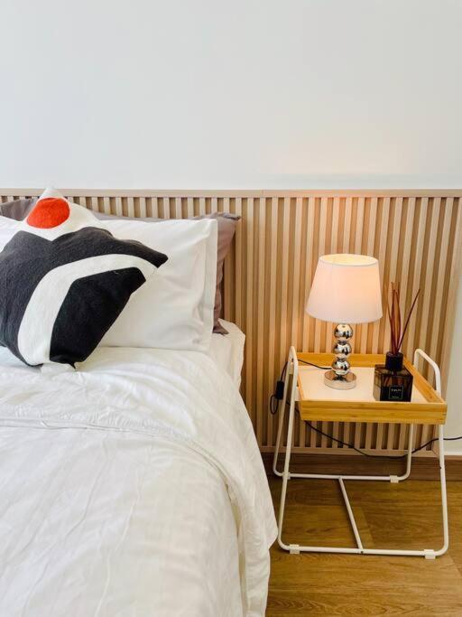 New Cozy 2bed 200m Bts Phrakhanong, 10min Thonglor Ekkamai Apartment