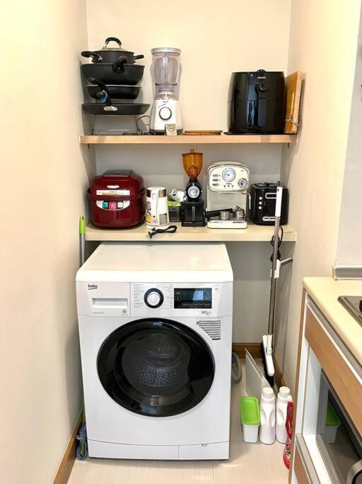 New Cozy 2bed 200m Bts Phrakhanong, 10min Thonglor Ekkamai Apartment Bangkok