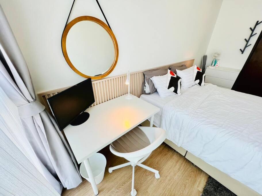New Cozy 2bed 200m Bts Phrakhanong, 10min Thonglor Ekkamai Apartment
