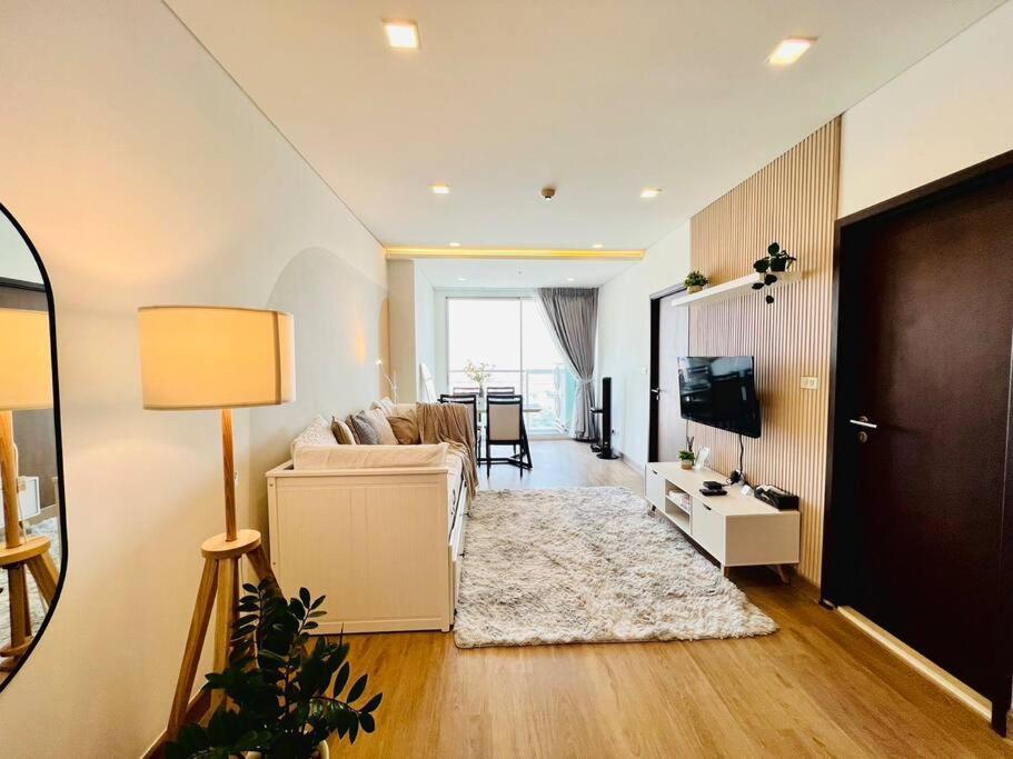 Apartment New Cozy 2bed 200m Bts Phrakhanong, 10min Thonglor Ekkamai *