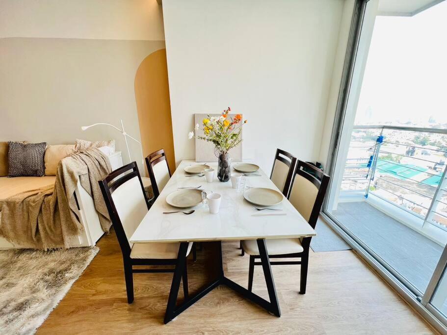 New Cozy 2bed 200m Bts Phrakhanong, 10min Thonglor Ekkamai Bangkok