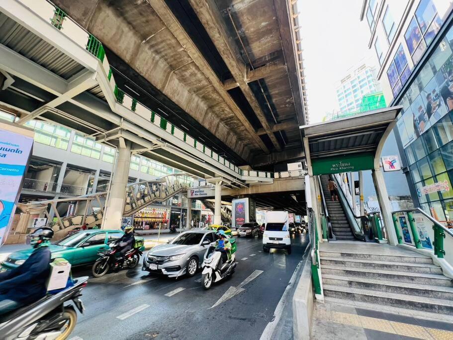 New Cozy 2bed 200m Bts Phrakhanong, 10min Thonglor Ekkamai * Bangkok