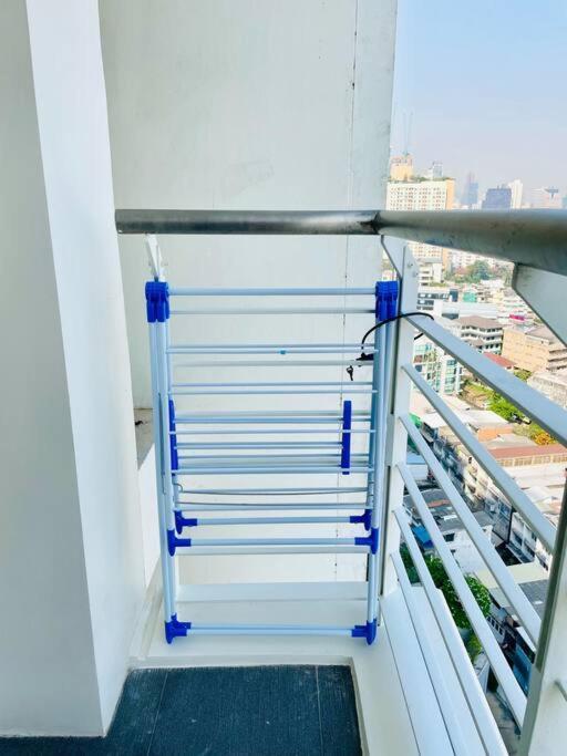 New Cozy 2bed 200m Bts Phrakhanong, 10min Thonglor Ekkamai Apartment Bangkok