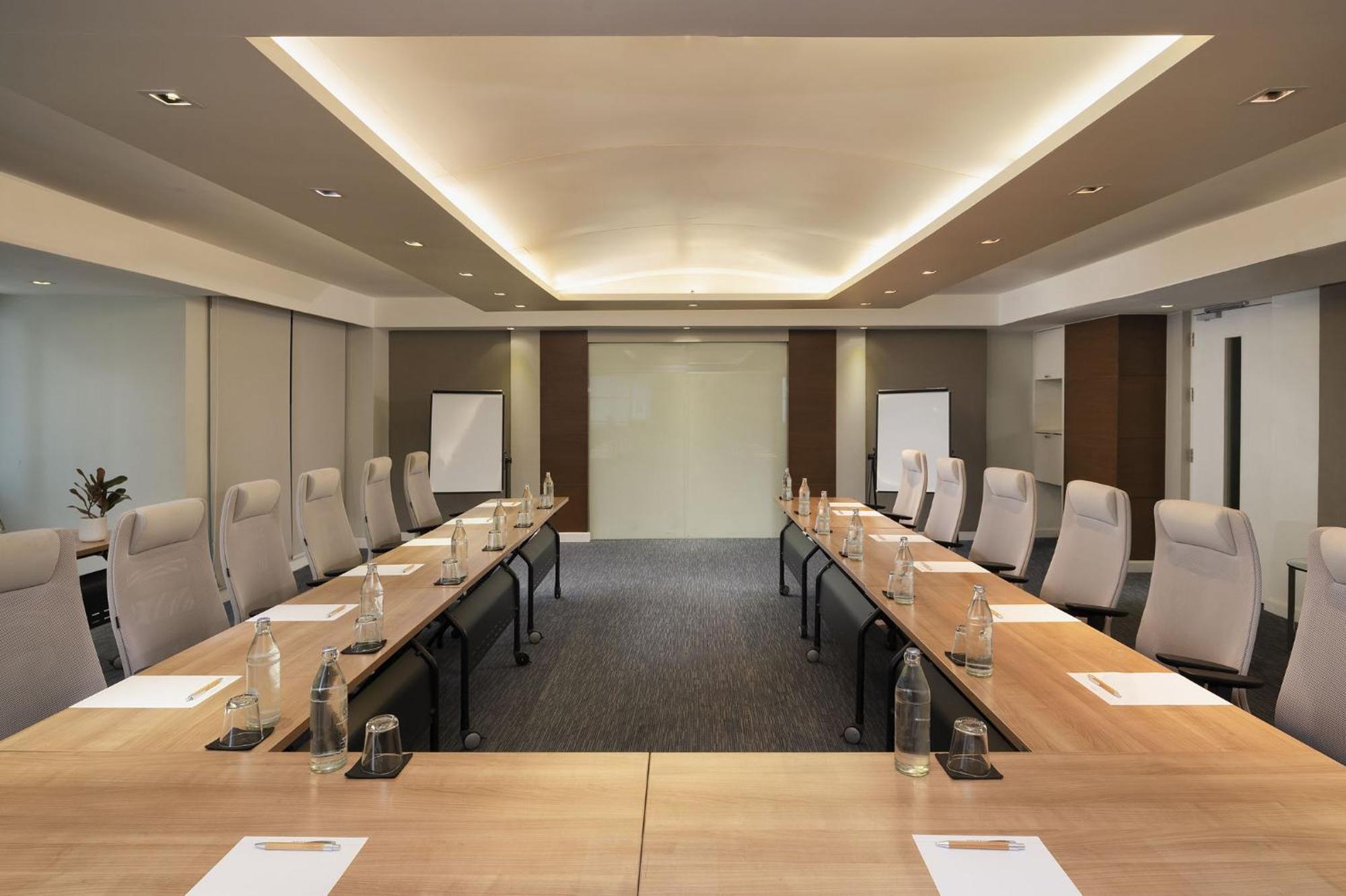 Hotell Parkroyal 4*